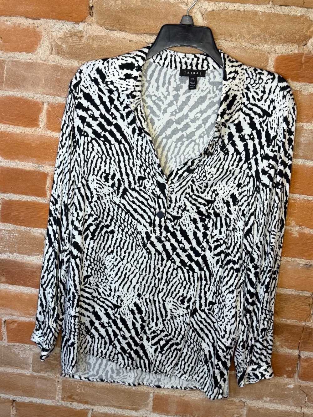 Tribal Zebra Print Stretch Tunic Blouse | Black & White | Size L